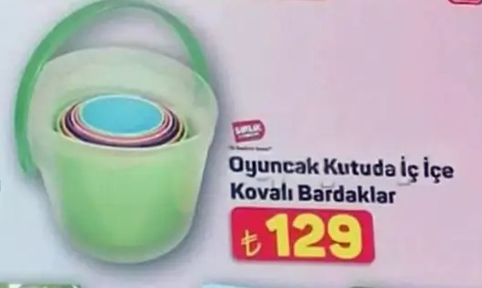 Oyuncak Kutuda İçe Kovalı Bardaklar