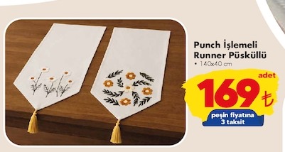 Punch Işlemeli Runner Püsküllü